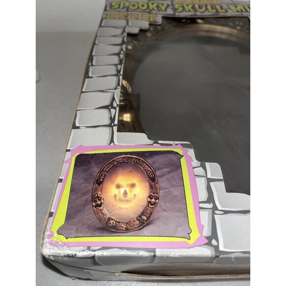 Vintage GAF Corp SPOOKY 3D Laughing SKULL 12½" Wall MIRROR Halloween Decor - Picture 8 of 15